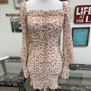 Pretty and lightweight floral dress